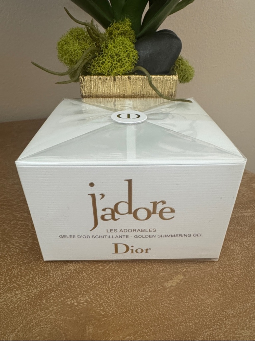 Jadore Golden Shimmer Gel. - Picture 3 of 5